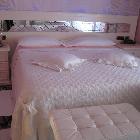 Hotel Matilde Marina di Massa Luaran gambar