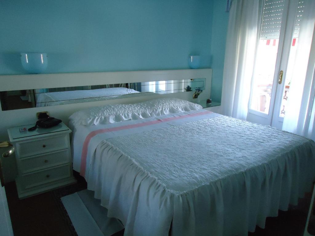 Hotel Matilde Marina di Massa Bilik gambar