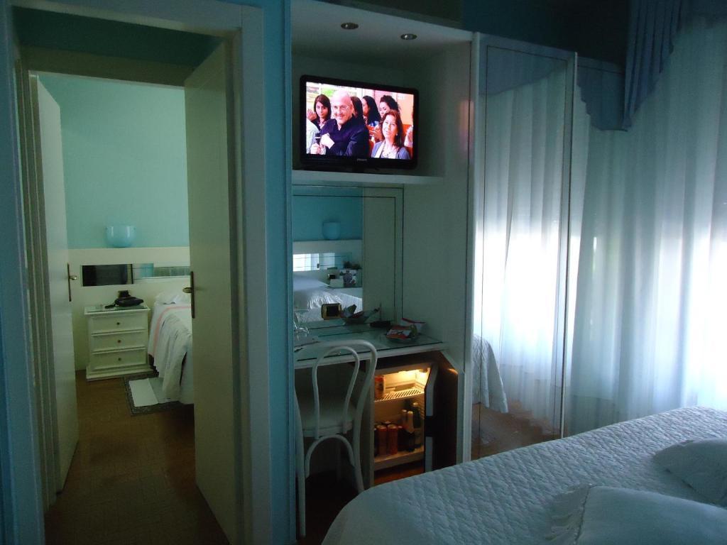Hotel Matilde Marina di Massa Bilik gambar