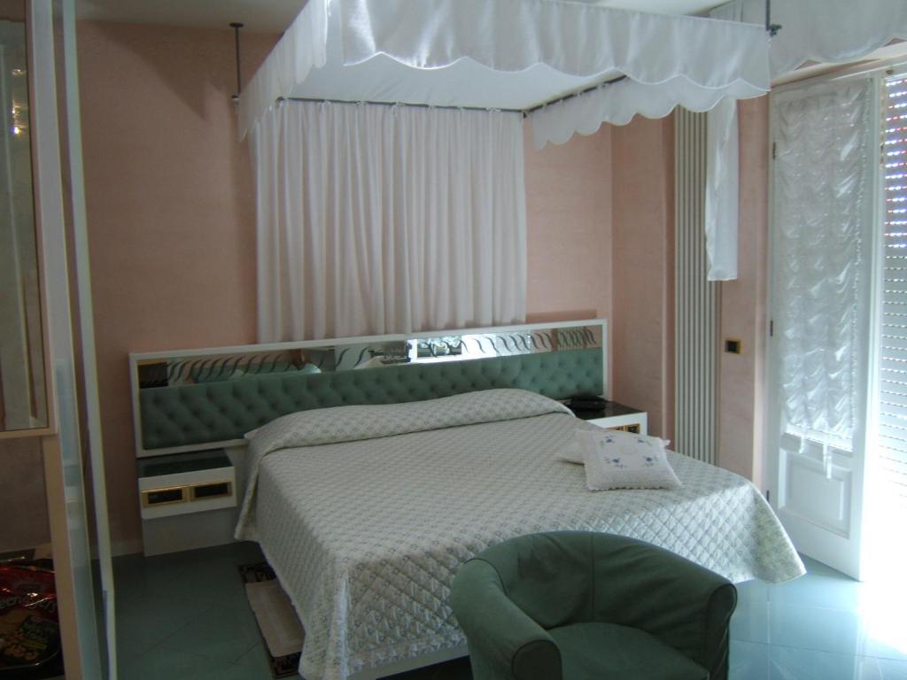 Hotel Matilde Marina di Massa Bilik gambar