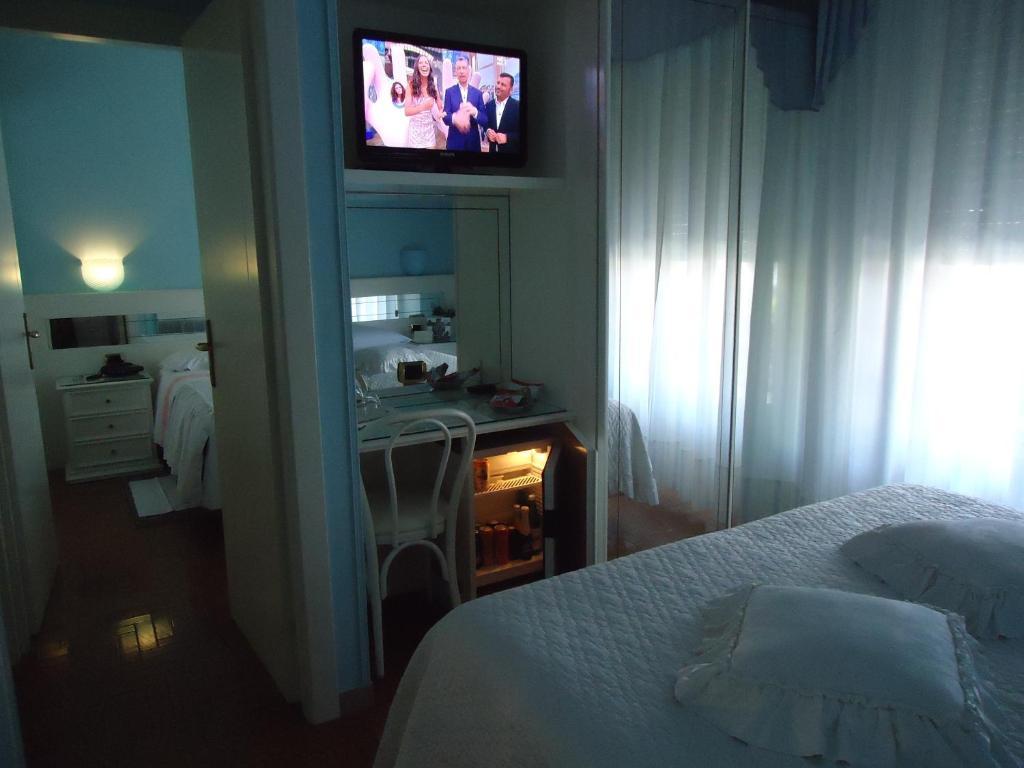 Hotel Matilde Marina di Massa Bilik gambar