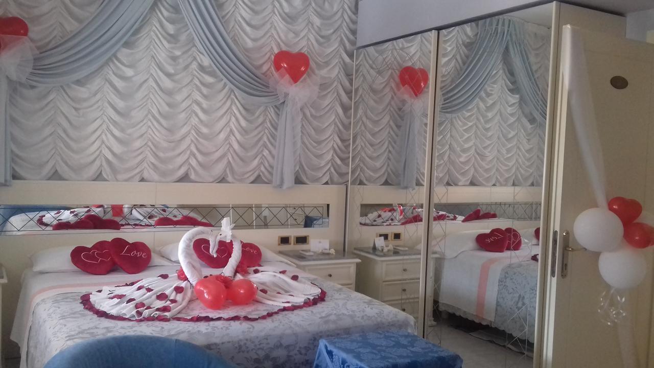 Hotel Matilde Marina di Massa Luaran gambar
