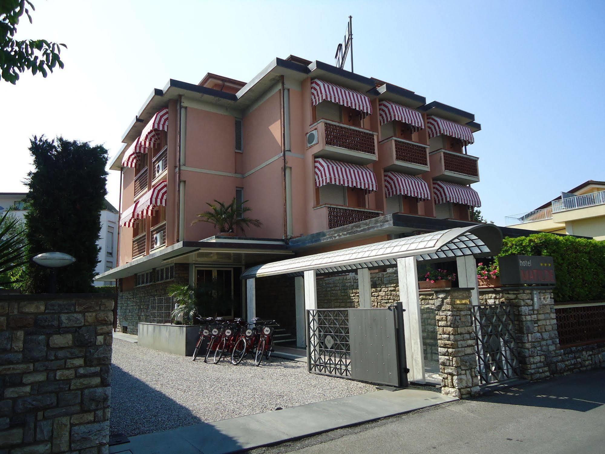 Hotel Matilde Marina di Massa Luaran gambar