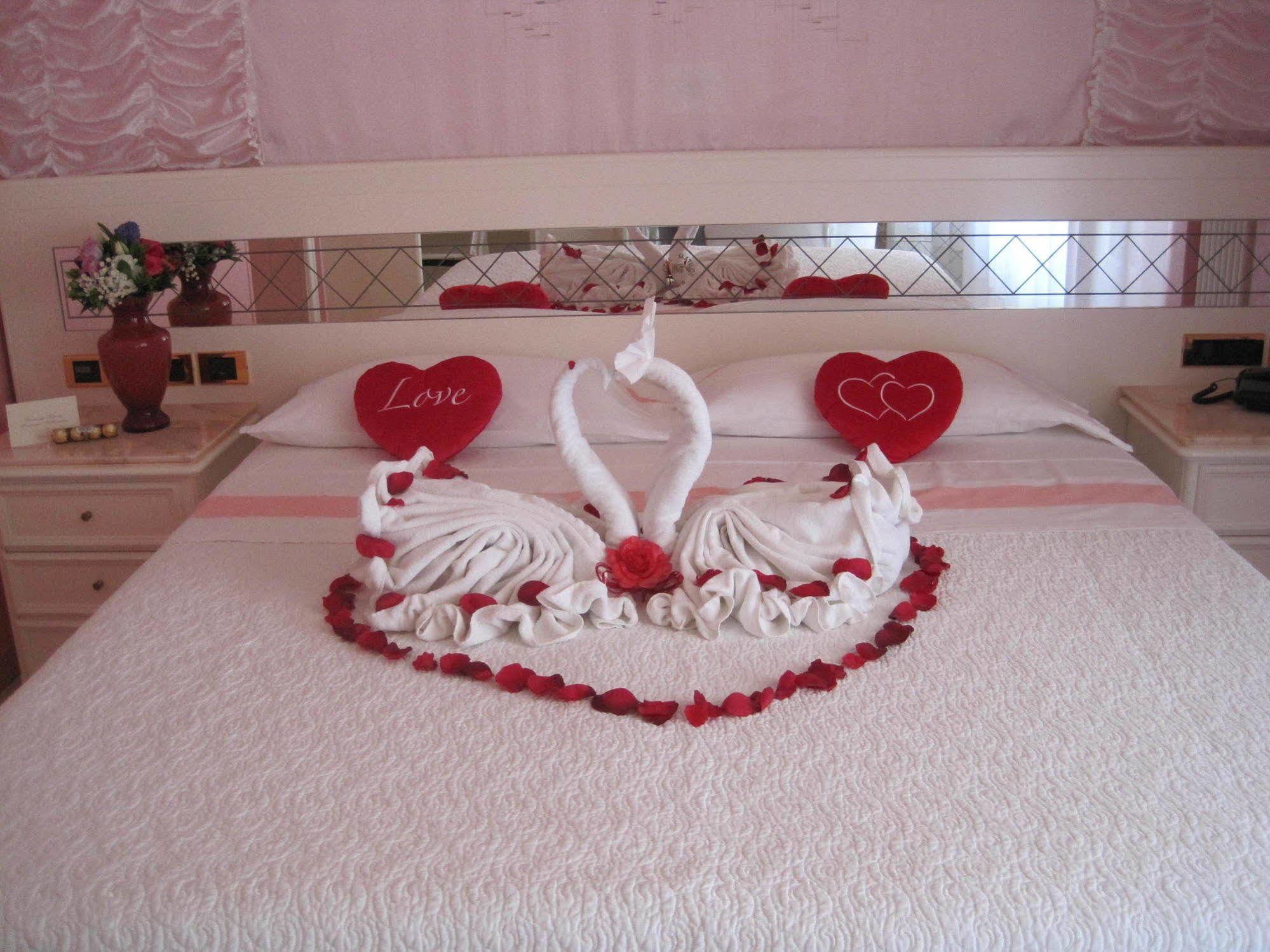 Hotel Matilde Marina di Massa Luaran gambar