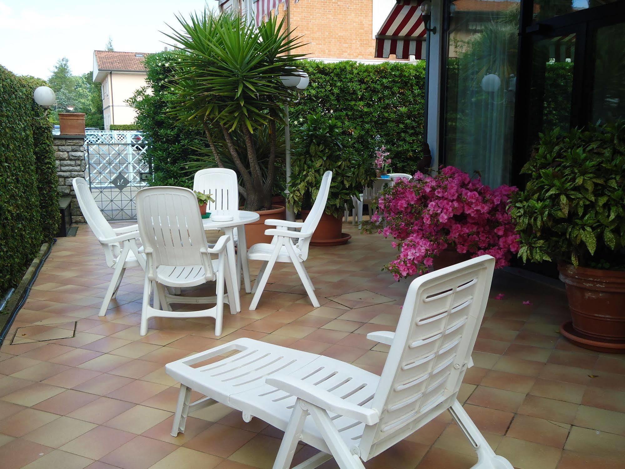 Hotel Matilde Marina di Massa Luaran gambar